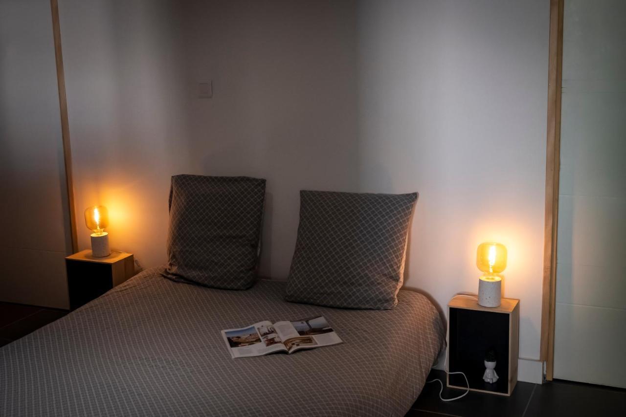 Superbe Appartement Avec Patio Nîmes Kültér fotó